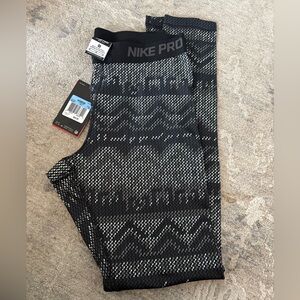 Women’s Nike Pro Leggings